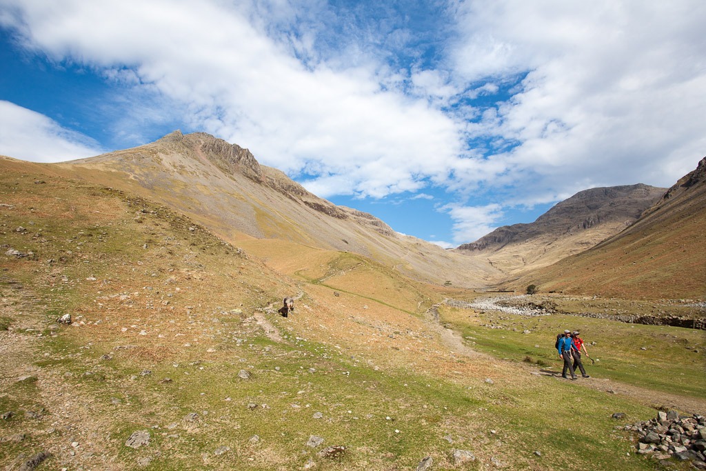 Wandelaars bij Scafell Pike