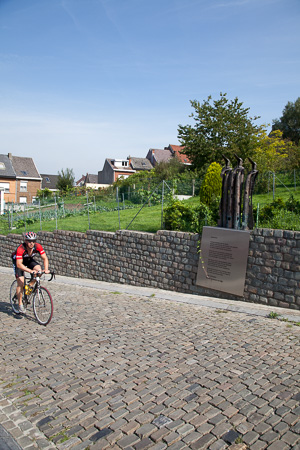 Wielrenner op de Muur van Geraardsbergen